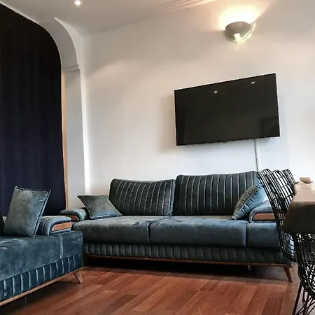 Klod Farer House Apartment
